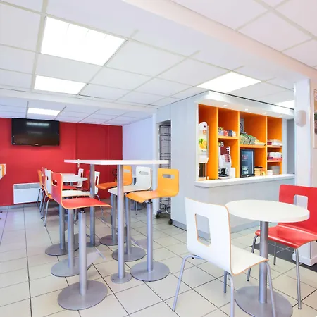 Premiere Classe Angouleme Отель *