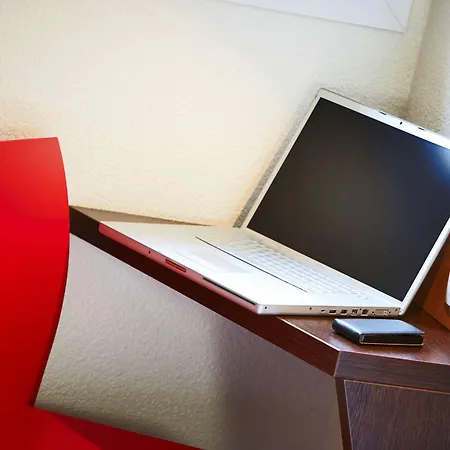 Premiere Classe Angouleme Отель Ла-Курон