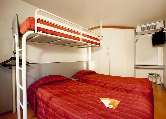 Premiere Classe Angouleme Hotel La Couronne (Charente)