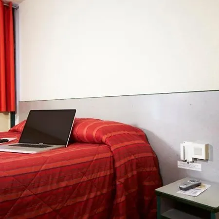 Hotel Premiere Classe Angouleme La Couronne (Charente)