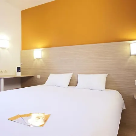Premiere Classe Angouleme La Couronne Hotel