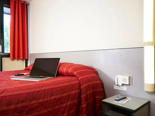 Hotel Premiere Classe Angouleme La Couronne (Charente)